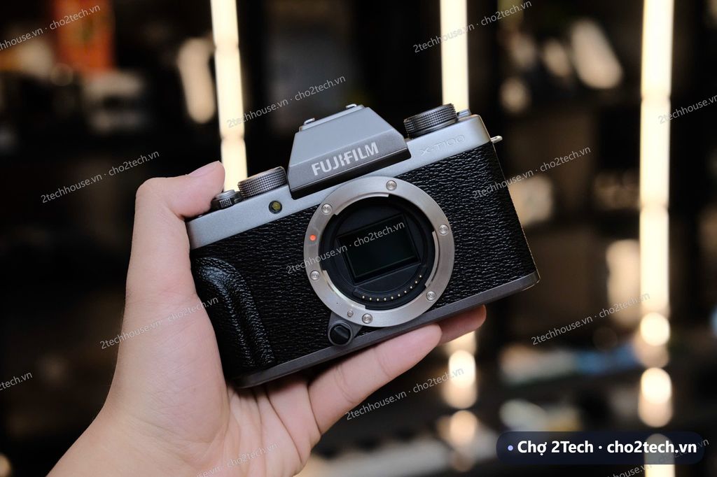 Fujifilm X-T100 + Fujinon Super EBC XC 15-45mm